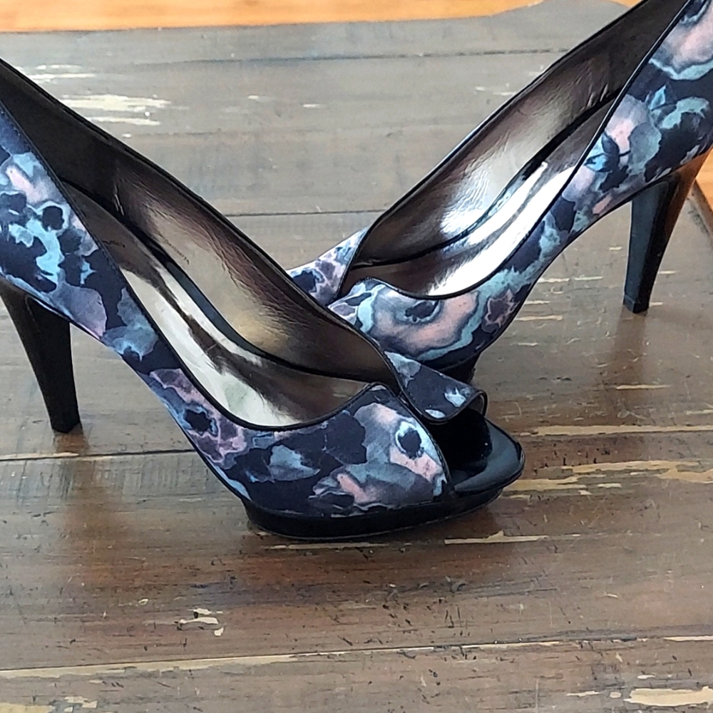 Carlos Santana black heels, 8.5